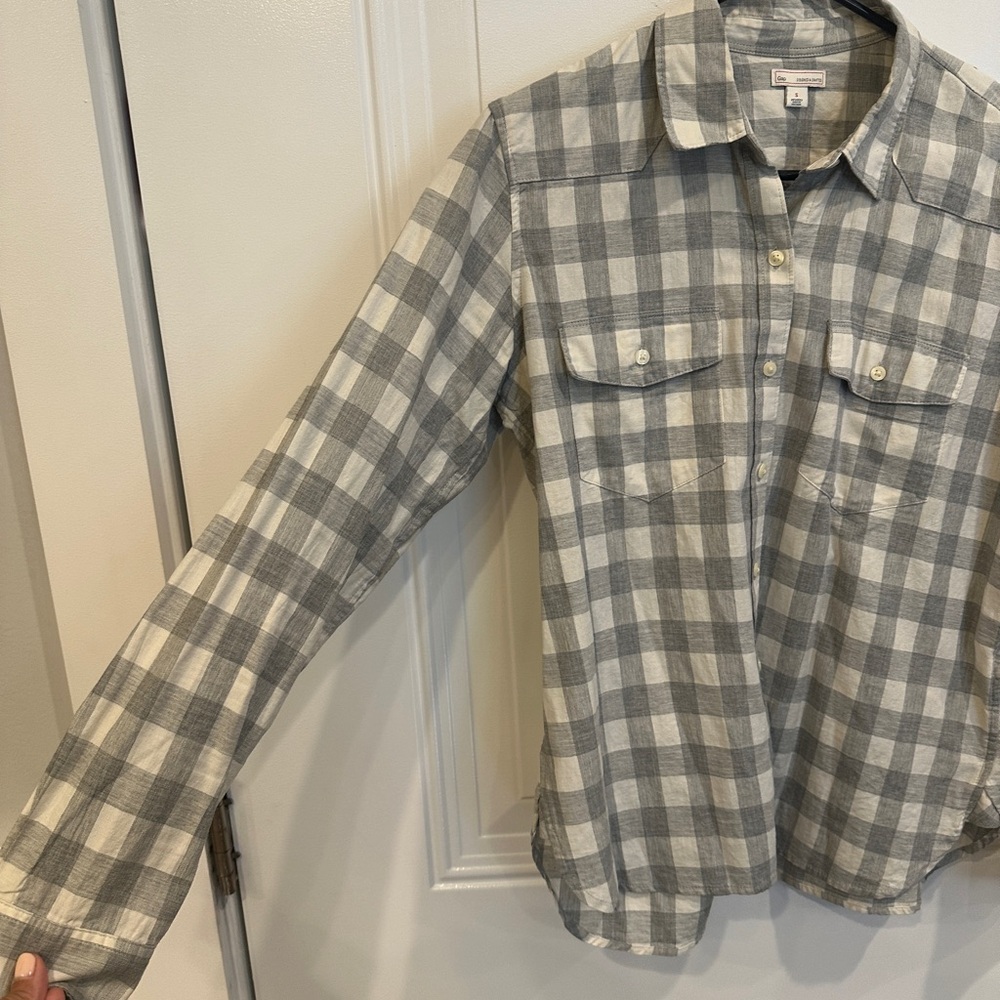 GAP Plaid Shirt in Gray and Cream